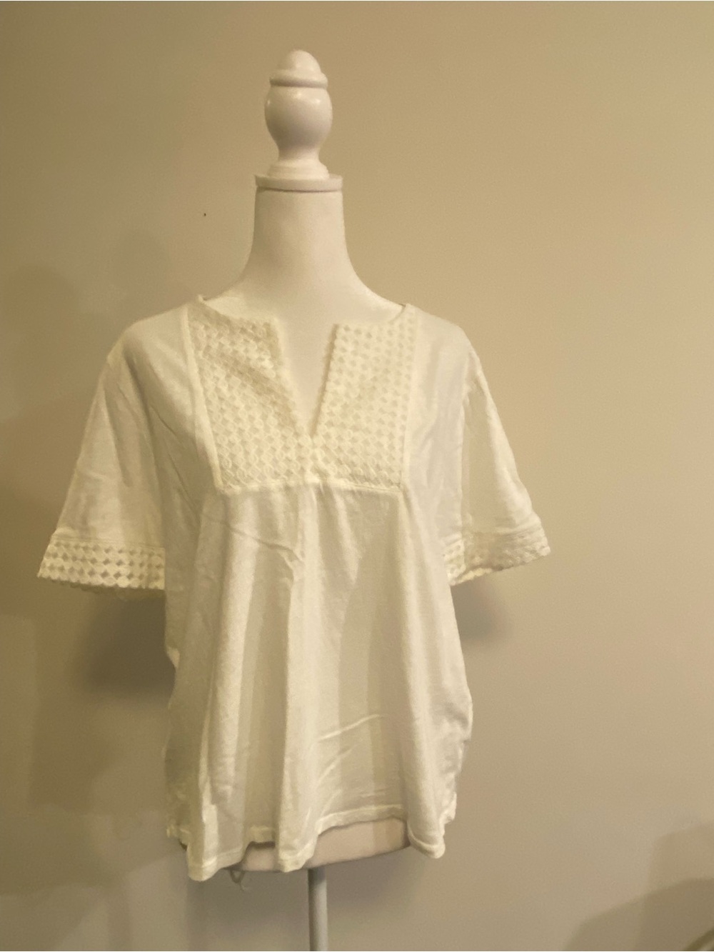 J. Crew White Eyelet Split V-Neck Blouse size Large